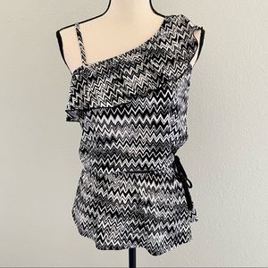 IZ Buyer Off Shoulder Ruffle Tassel Tank Top Small